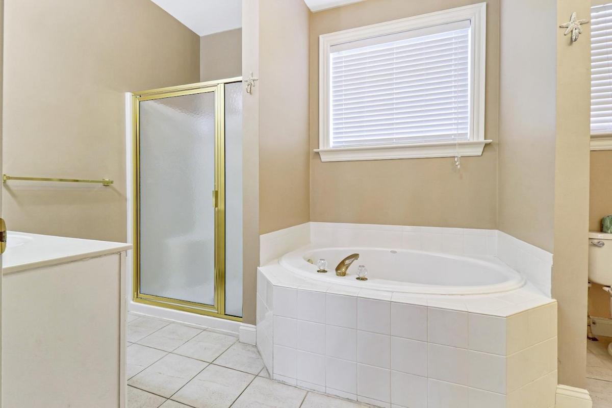 6 Bd 4 And One Half Bath Family Friendly Beach Home With Heated Pool Just A Block To The Beach Hilton Head Island Ngoại thất bức ảnh