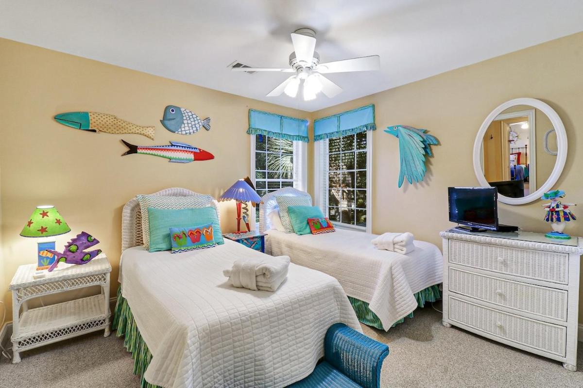 6 Bd 4 And One Half Bath Family Friendly Beach Home With Heated Pool Just A Block To The Beach Hilton Head Island Ngoại thất bức ảnh